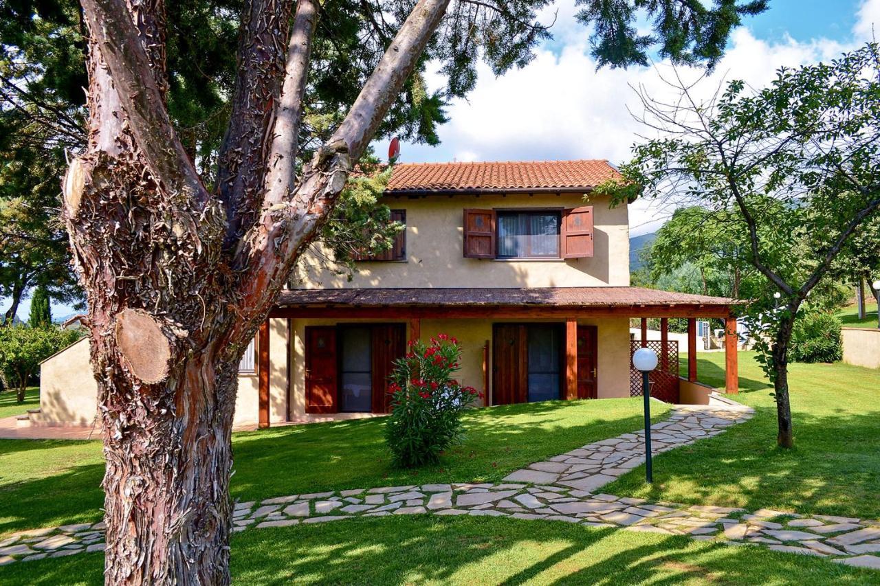 Agriturismo La Luciana 카스틸리오네 델라 페스카이아 외부 사진