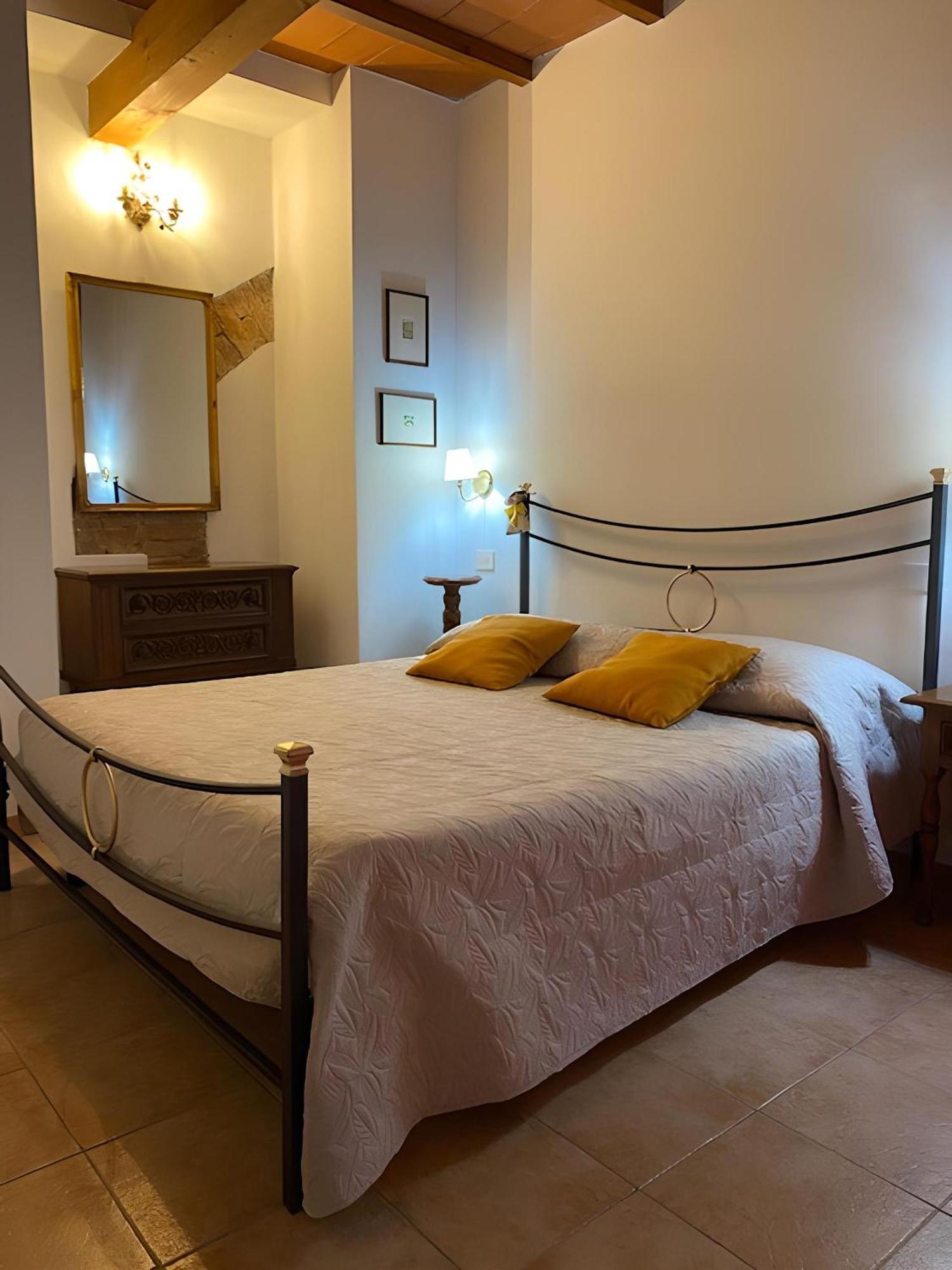 Agriturismo La Luciana 카스틸리오네 델라 페스카이아 외부 사진