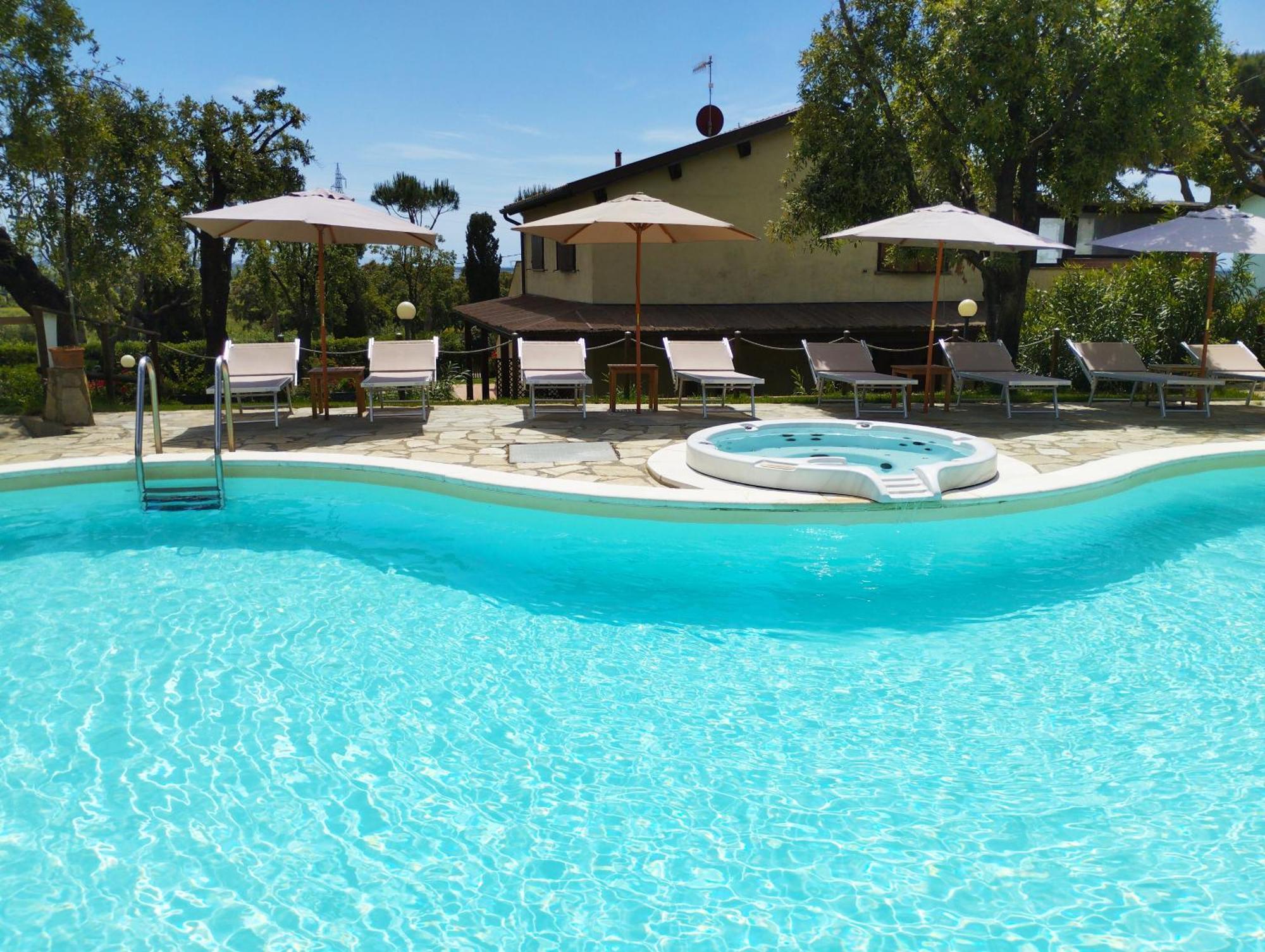 Agriturismo La Luciana 카스틸리오네 델라 페스카이아 외부 사진