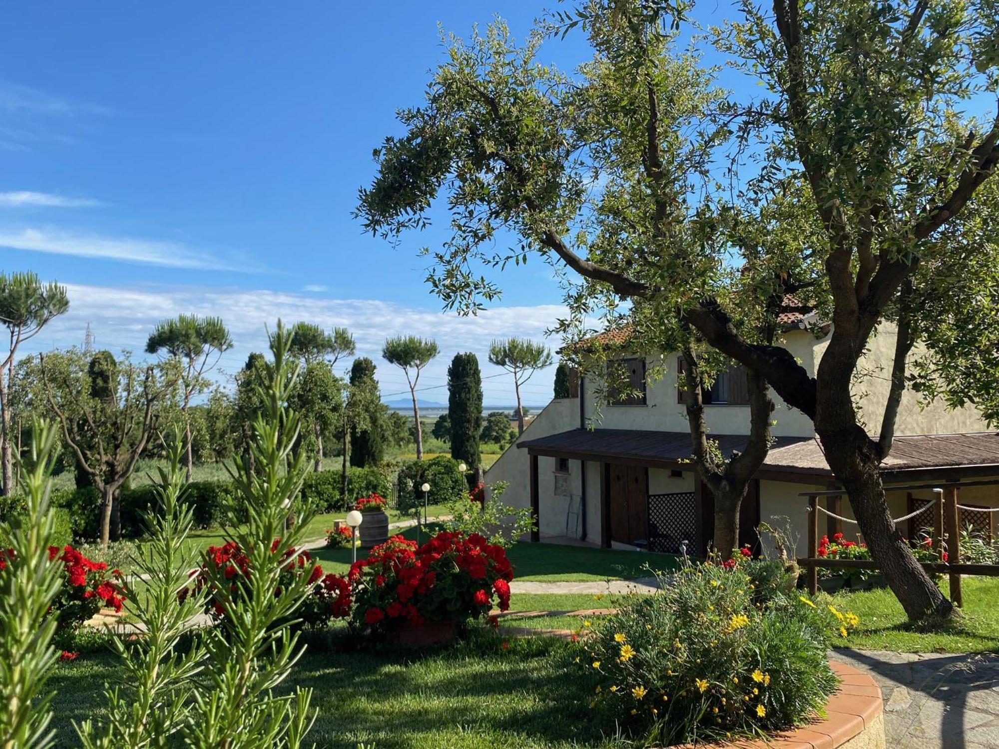 Agriturismo La Luciana 카스틸리오네 델라 페스카이아 외부 사진
